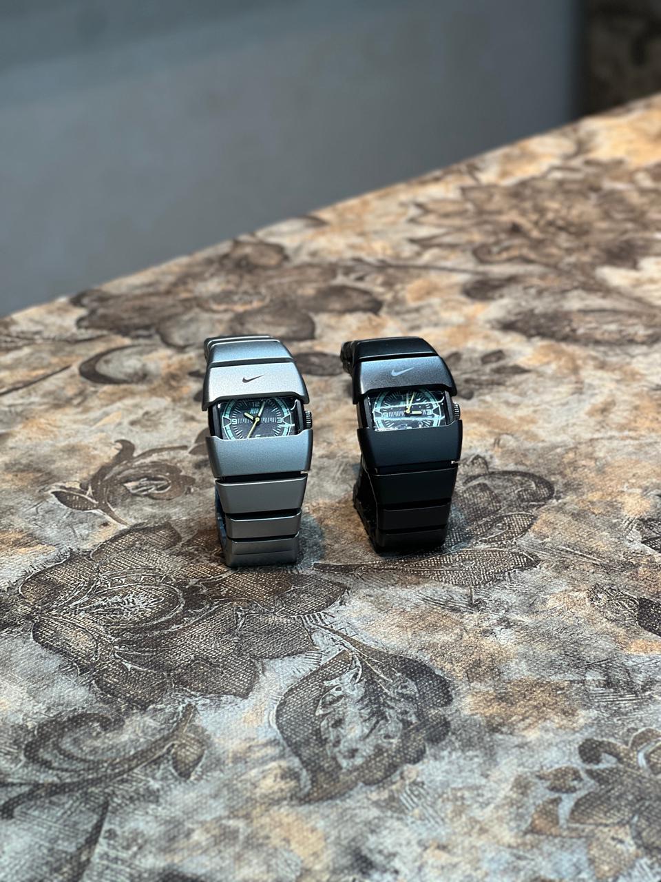 Nike TRIAX vintage watch SILVER